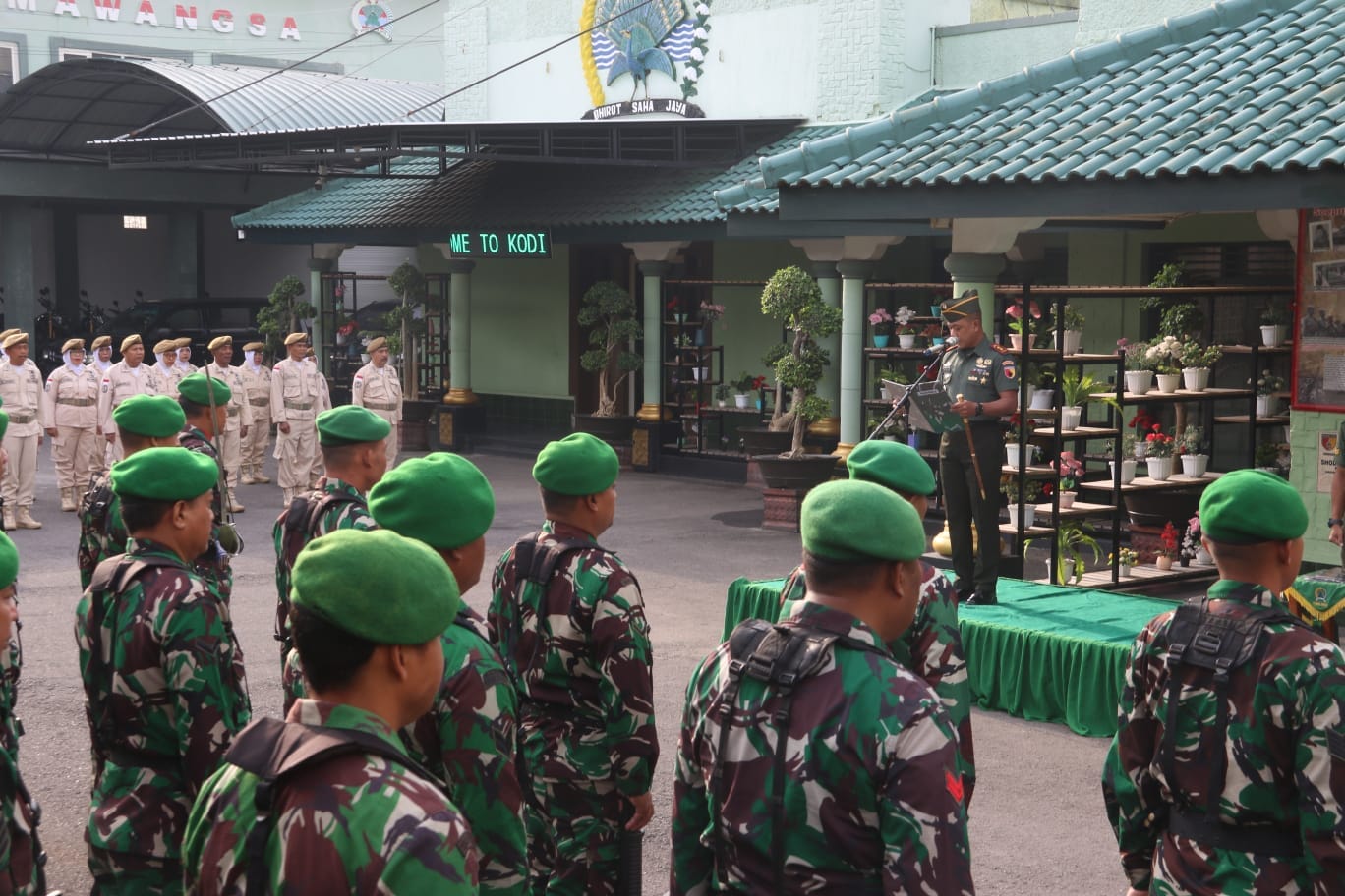 Dandim 0808/Blitar, Pimpin Upacara Bendera 17 an Bulan Januari Tahun 2024