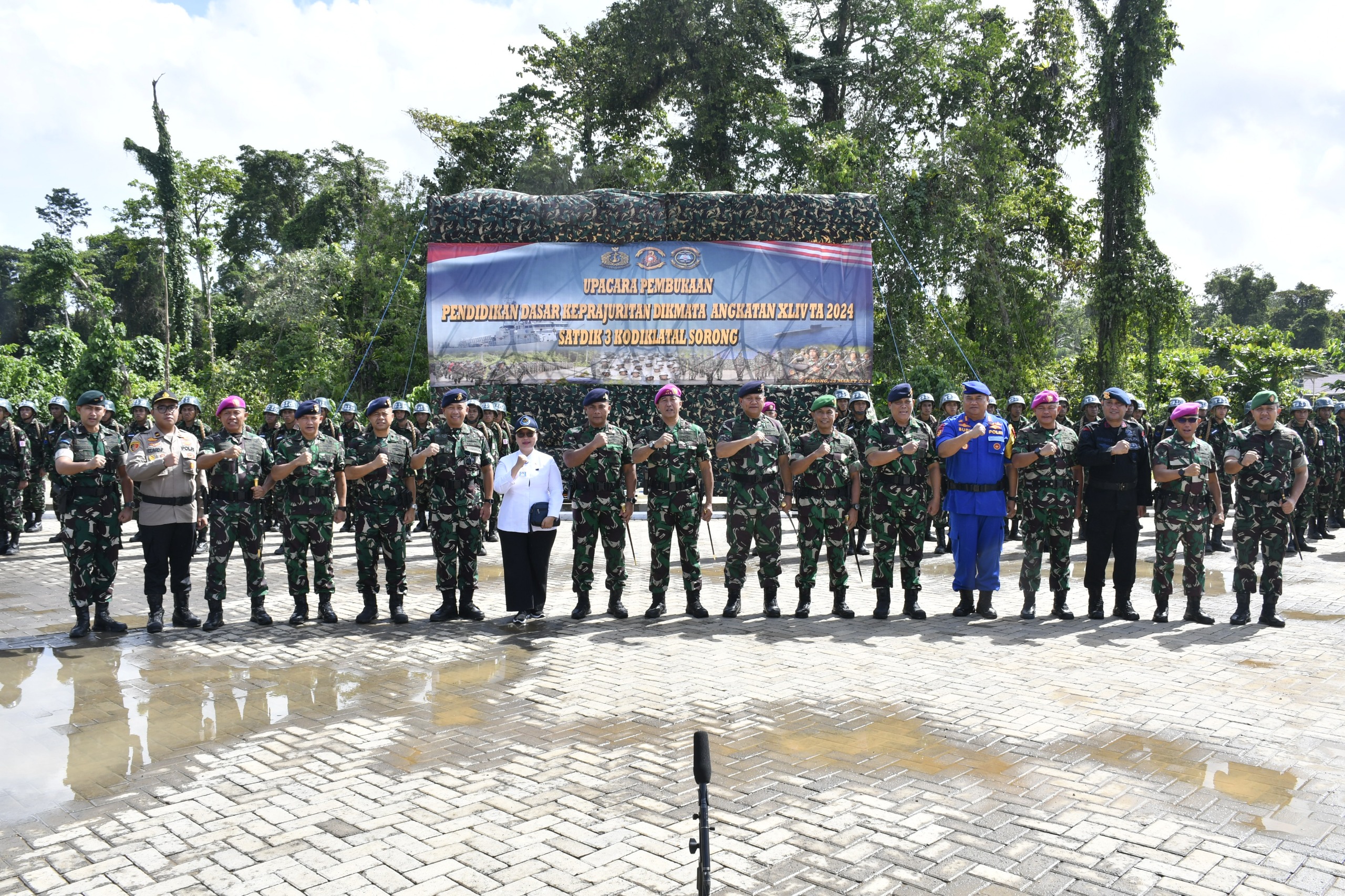 Wakil Komandan Pasmar 3 Hadiri Upacara Pembukaan Dikmata TNI AL Satdik 3 Sorong