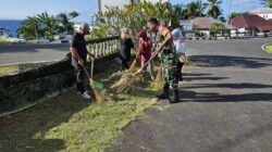 Babinsa Koramil 1505-01/Tidore, Bersama Warga Bersihkan Lingkungan