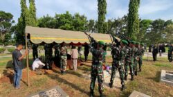 Kodim 1009/Tanah Laut Gelar Pemakaman Militer Veteran di TMP Bumi Tuntung Pandang