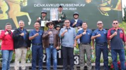 Panglima TNI Buka Lomba  Berkuda Piala Panglima TNI dan Bagikan Sembako di Bandung