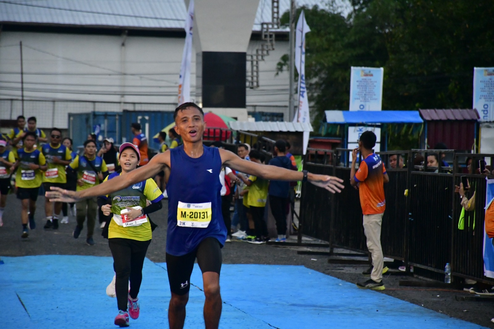 Atlet Lari Pasmar 3 Raih Juara III Lomba Lari Half Marathon