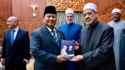 Presiden Prabowo Bertemu Grand Syekh Al-Tayeb di Mashiaket Al-Azhar, Perkuat Hubungan Keagamaan Indonesia-Mesir