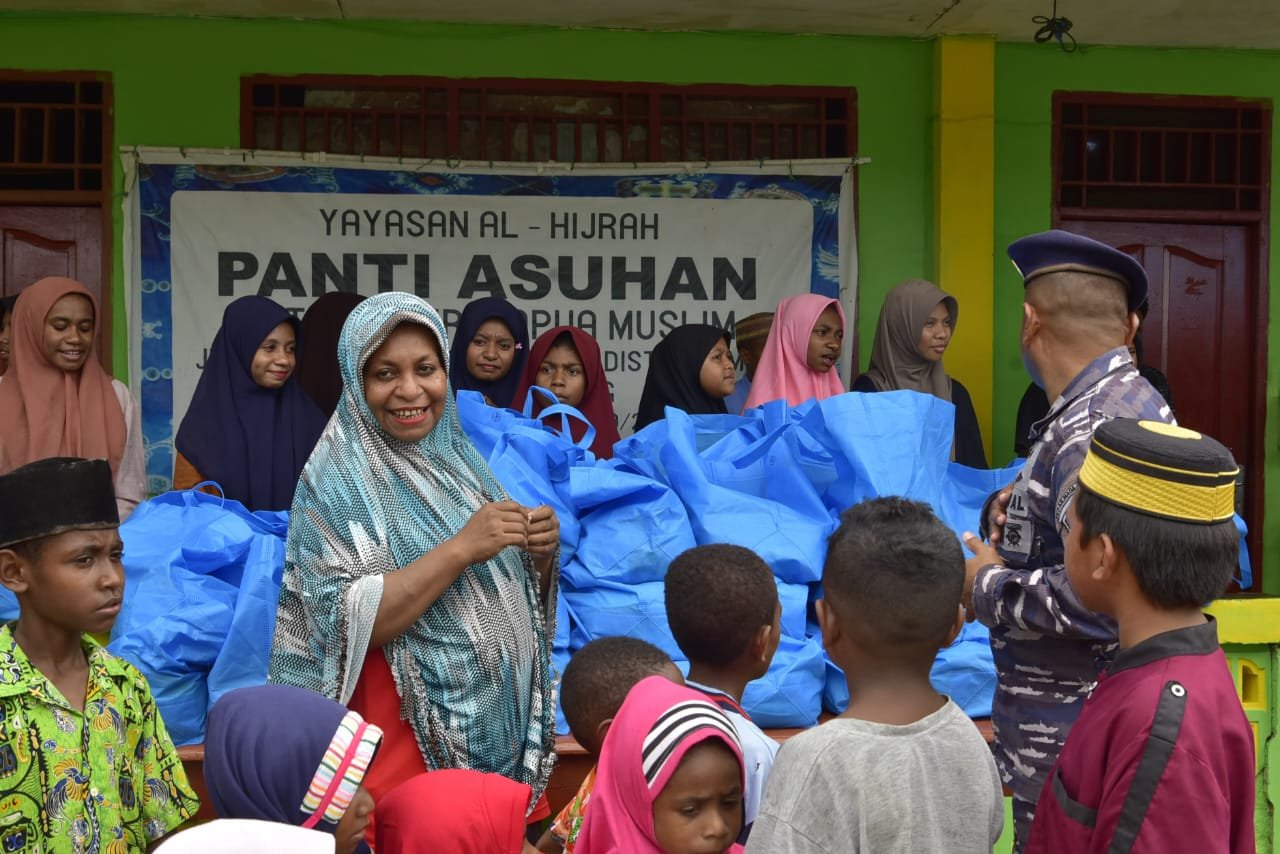 Koarmada III, Berbagi Berkah Ramadhan: Santuni Anak Yatim di Panti Asuhan