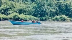 Pencarian IPTU TOMI SAMUEL MARBUN di Sungai Rawara Hingga Kampung Yakora Teluk Bintuni, POLRI Bersa TNI dan Basarnas Laksanakan Giat Bersama di Hari Pertama