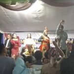 ASN Kabupaten Probolinggo Naik Panggung dan Sawer Uang, Publik Kritik Tindakan Tidak Pantas