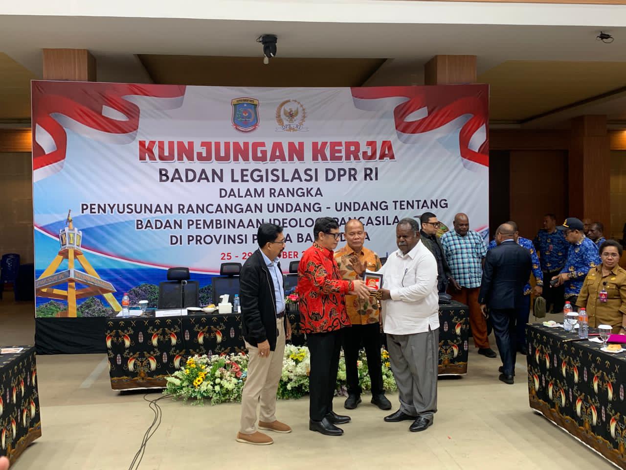 Baleg DPR RI Jaring Aspirasi di Papua Barat Daya, Dorong Penguatan Ideologi Pancasila Lewat RUU Pendidikan BPIP