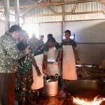 Wapang TNI Dampingi Menhan RI Kunjungi Yonif TP 821/Satria Bupolo di Pulau Buru