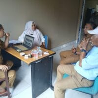 Polsek Cikupa Jalin Kedekatan dengan Perangkat Desa Sukadamai Lewat Kegiatan Sambang