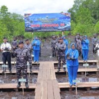 Semarak HUT Armada RI 2025: Koarmada III Gelar Baksos Akbar dan Tanam 1.000 Mangrove di Katapop Pantai Kabupaten Sorong