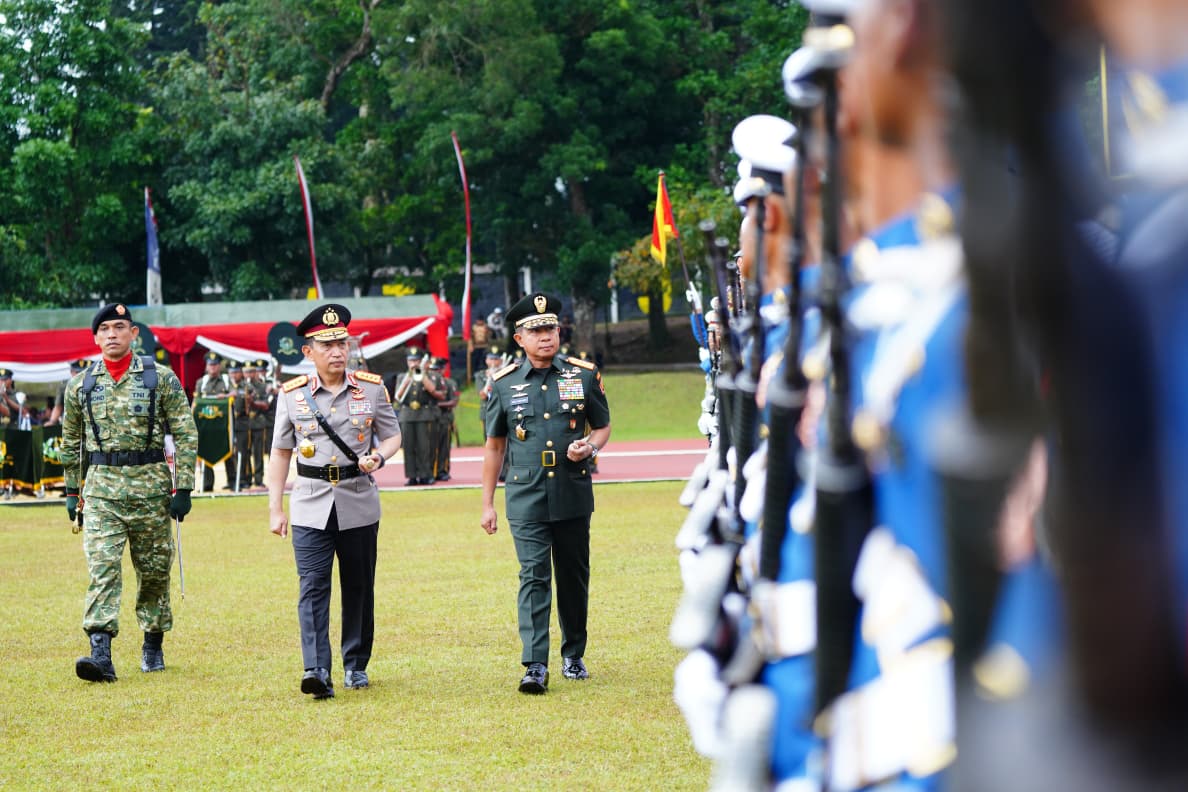 Panglima TNI dan Kapolri Lantik 1.621 Prabhatar di Akmil Magelang