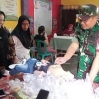 Babinsa Sukorejo Dampingi Kegiatan Percepatan Penanganan Stunting Di Posyandu Delima 3