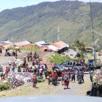 TNI-Polri Patroli Gabungan, Guna Wujudkan Kab. Puncak Jaya Aman, Tentram dan Damai Dalam Perayaan Natal 2025