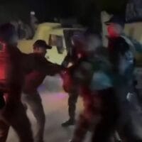 Waspadai Upaya- Upaya Provokatif,  TNI  Amankan Pendemo Bersenjata Api di Lhokseumawe