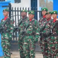 Beri Penghormatan Kepada Arwah Para Pahlawan, Kodim 1710/Mimika Bersama Satuan TNI AD di Timika Gelar Upacara Tabur Bunga Peringati Hari Juang TNI AD Ke-80 TA 2025