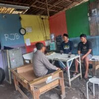 Bhabinkamtibmas Desa Sukadamai Laksanakan Program Poliran, Dorong Warga Manfaatkan Pelatihan Kerja