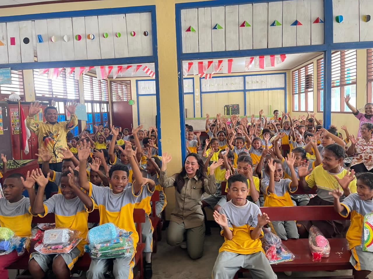Dari Bangku Sekolah Sorong, Suara Anak Papua Ingatkan Negara: Masa Depan Dimulai dari Ruang Kelas