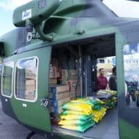 TNI Salurkan Bantuan Menggunakan Helikopter ke Desa Sibalanga