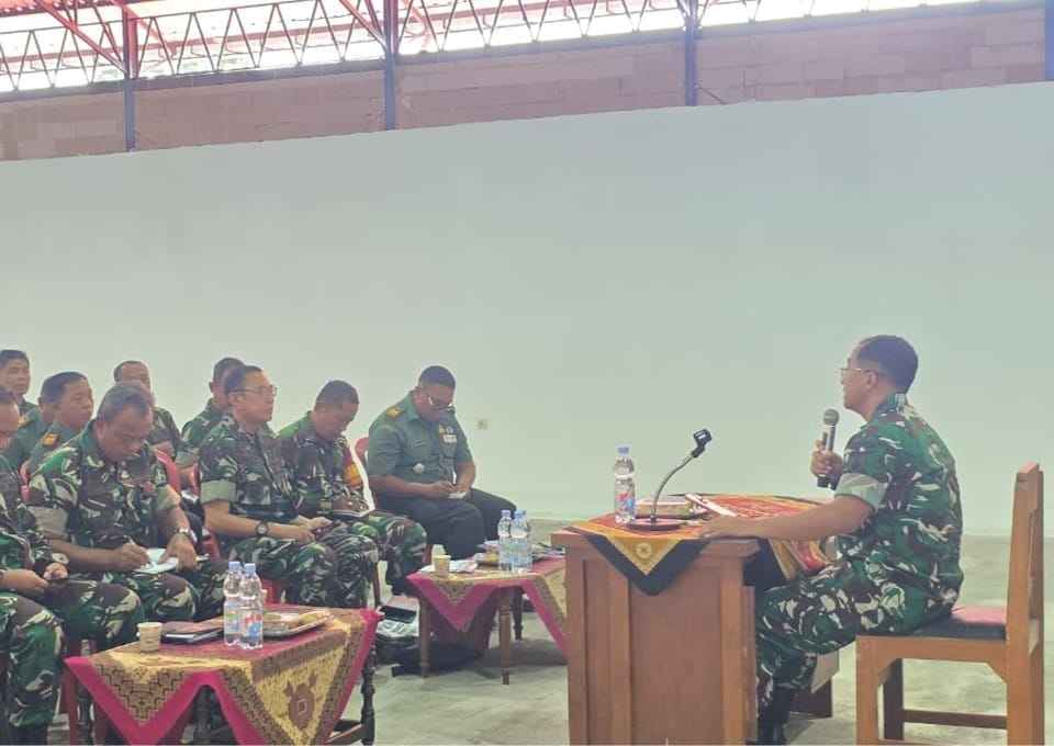 Wakil Panglima TNI Pimpin Vidcon Evaluasi Percepatan Pembangunan KDKMP di Kodim 0808/Blitar