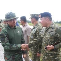 Panglima Armada III Sambut Kedatangan Menhan RI dan Panglima TNI di Timika