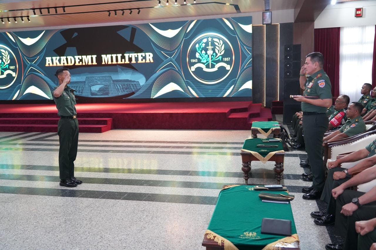 Gubernur Akmil Berikan Pengarahan kepada Perwira Remaja Abituren Akmil TA 2025