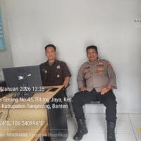 Bhabinkamtibmas Bitung Jaya Sambangi Warga, Perkuat Komunikasi dan Harkamtibmas