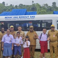 Pemprov PBD Perkuat Layanan Pendidikan dengan Dukungan Nyata Buat SLB Raja Ampat Terima Dua Minibus