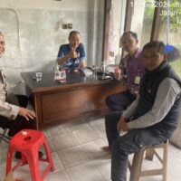 Bhabinkamtibmas Polsek Cikupa Sambangi Tokoh Masyarakat Kelurahan Bunder, Perkuat Sinergi Kamtibmas