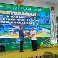Dukung Pendidikan, Pemprov Papua Barat Daya Salurkan Bantuan Kendaraan Operasional