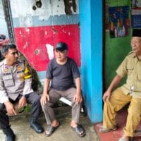 Bhabinkamtibmas Sukamulya Sambang Ketua LPM, Perkuat Sinergi Jaga Kamtibmas