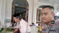 Bhabinkamtibmas Polsek Cikupa Laksanakan Shalat Jumat Keliling di Desa Bojong