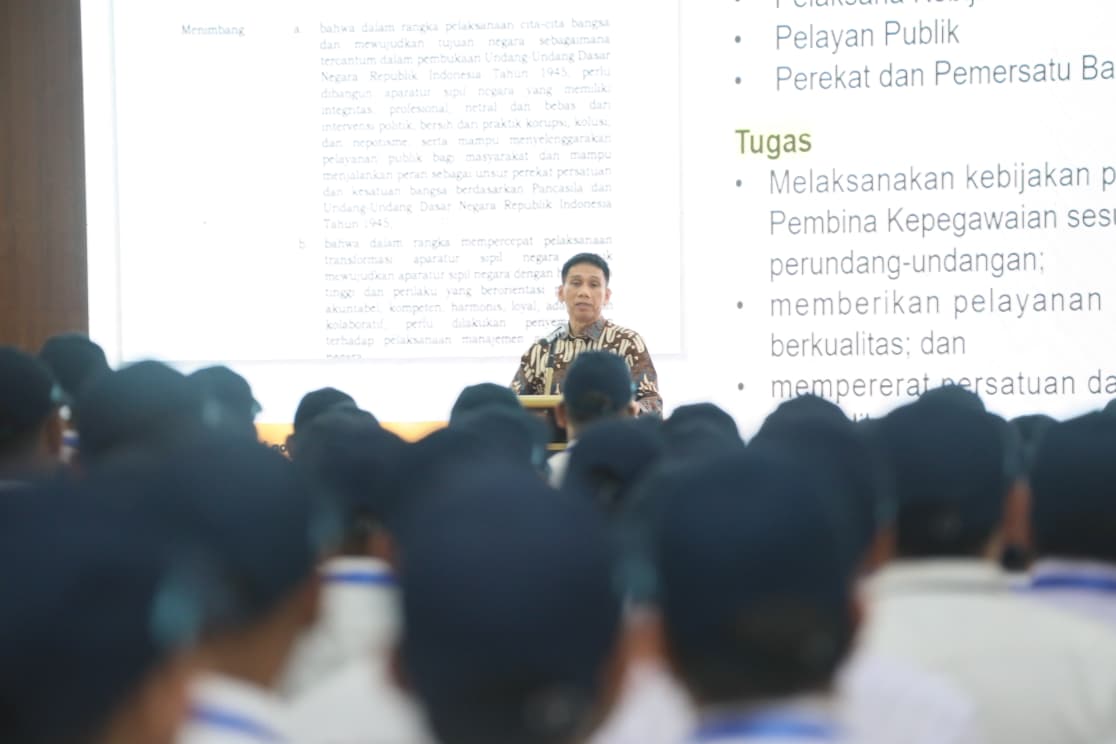 Tutup Orientasi PPPK, Wamendagri Wiyagus Ajak ASN Kemendagri dan BNPP Tingkatkan Pelayanan