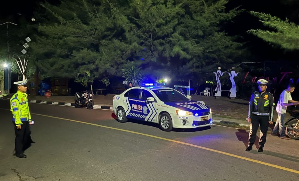 Edukasi Pengguna Jalan Jadi Fokus Patroli Lampu Biru Satlantas Polres Flores Timur