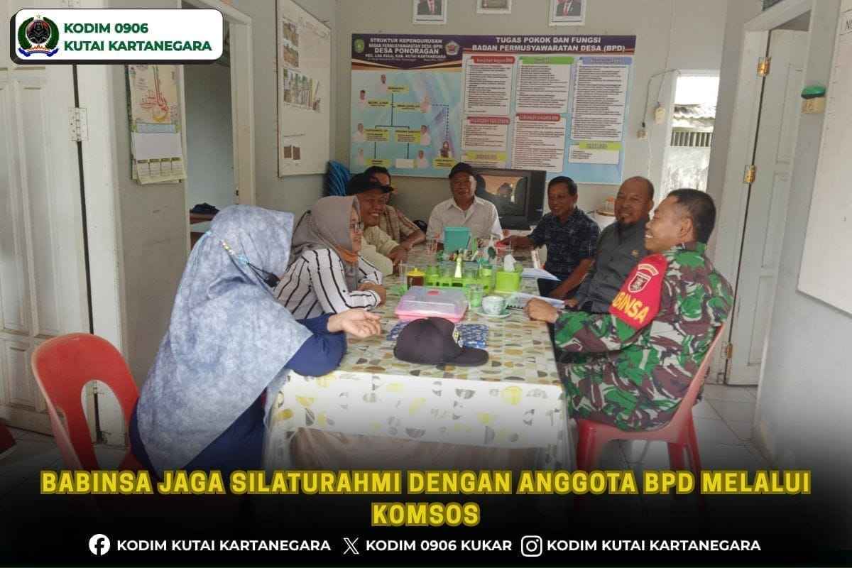 foto website (18) Babinsa Jaga Silaturahmi dengan Anggota BPD melalui Komsos
