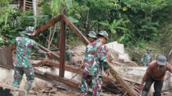 Mbah Sutrisno Senang Rumahnya Di Bongkar Satgas TMMD Kodim 0808/Blitar