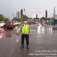 Polsek Cikupa Laksanakan Strong Point Pagi, Wujudkan Kamseltibcar Lantas di Jam Sibuk