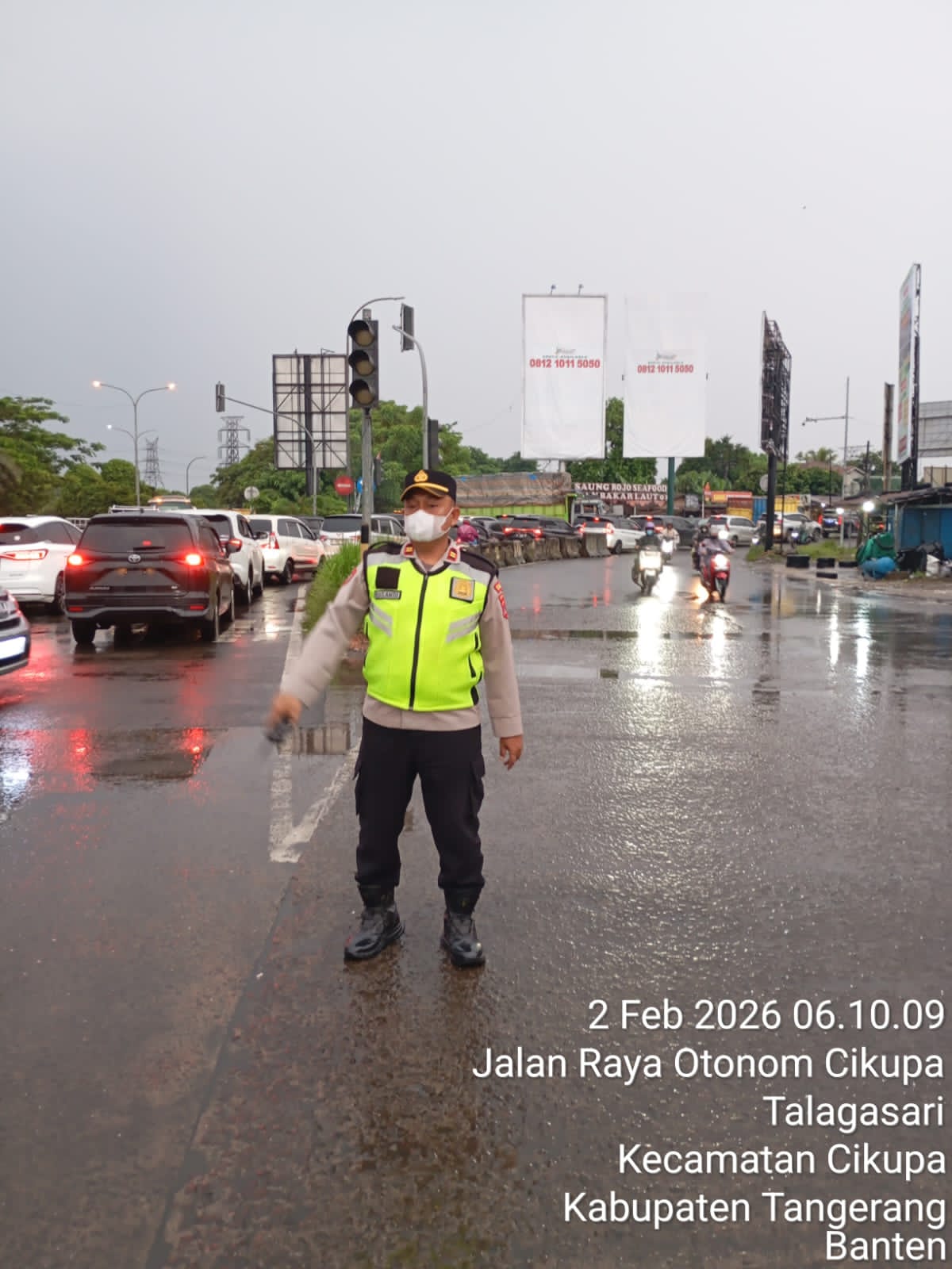 Polsek Cikupa Laksanakan Strong Point Pagi, Wujudkan Kamseltibcar Lantas di Jam Sibuk