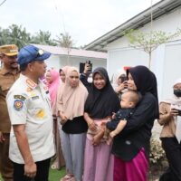 Pastikan Pengungsi Hidup Layak, Kasatgas Tito Tinjau Huntara di Aceh Tamiang