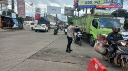 Polsek Cikupa Laksanakan Giat Pengaturan Lalu Lintas di Simpang Cikupa Mas