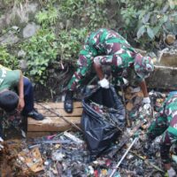 Kodim 1710/Mimika Gelar Aksi Bersih Pasar Sentral Timika