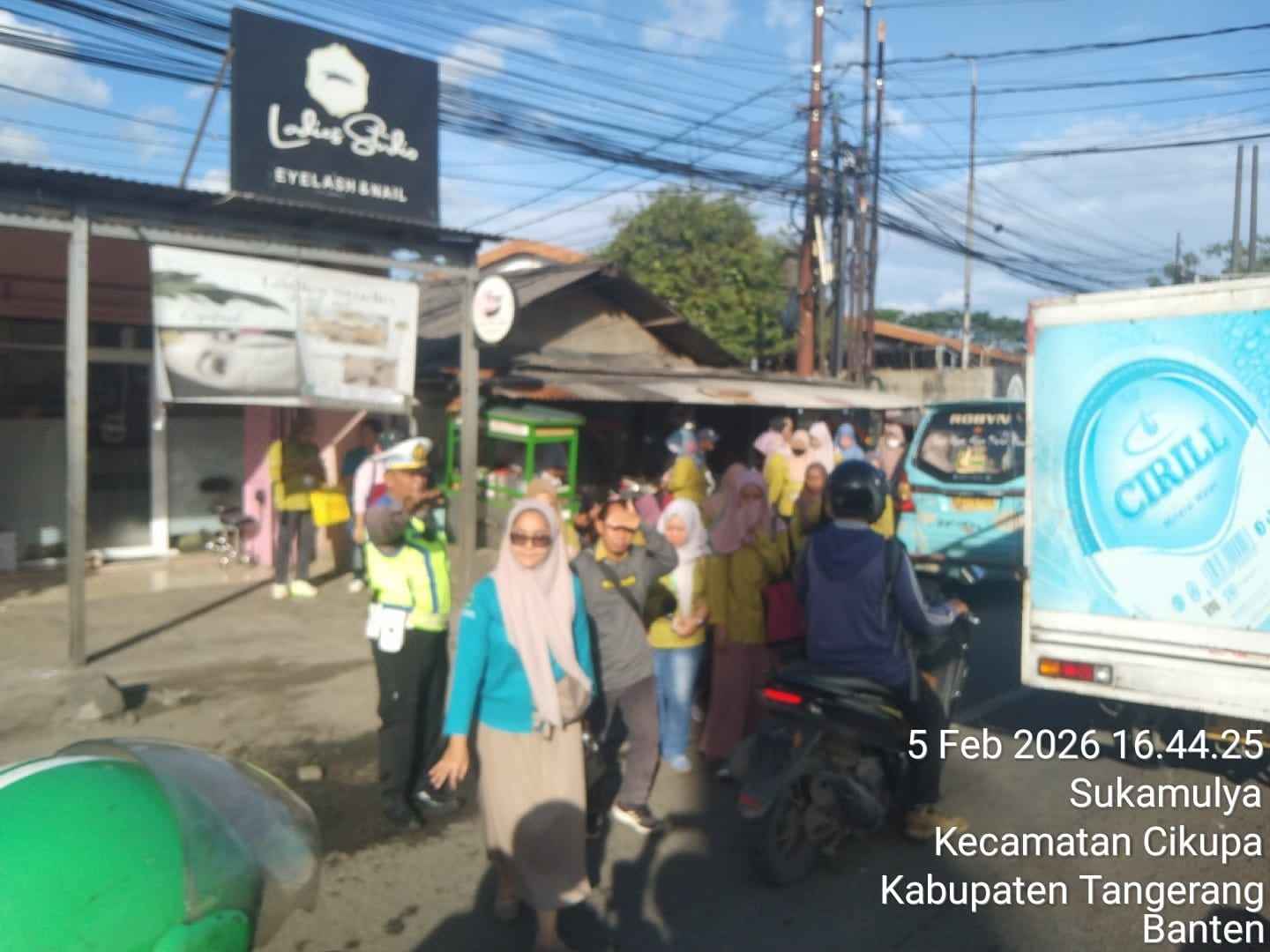 Polsek Cikupa Laksanakan Strong Point Sore Hari, Wujudkan Kamseltibcar Lantas