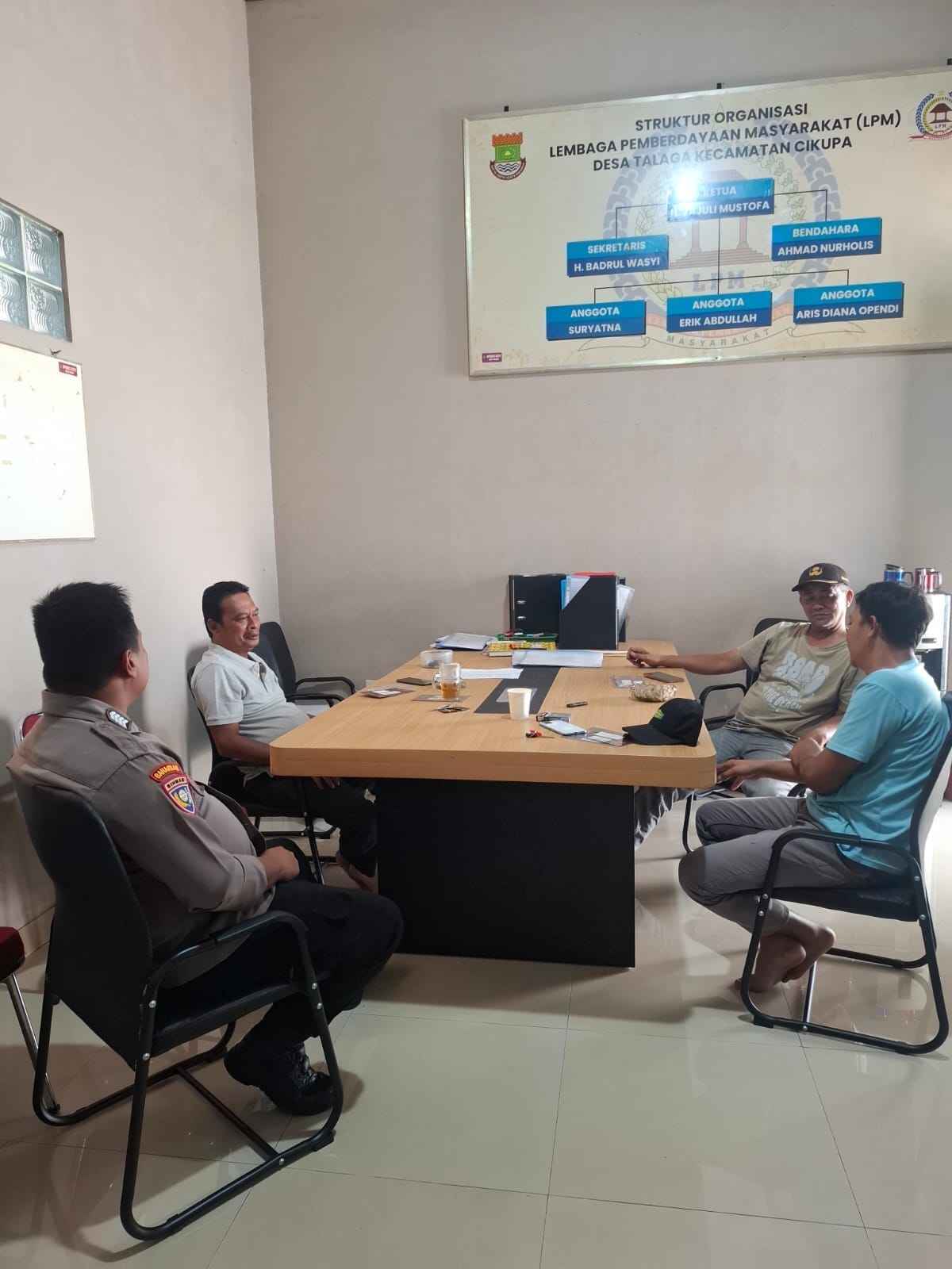 IMG-20260207-WA0039 Bhabinkamtibmas Polsek Cikupa Laksanakan Poliran Bersama Masyarakat di Desa Talaga
