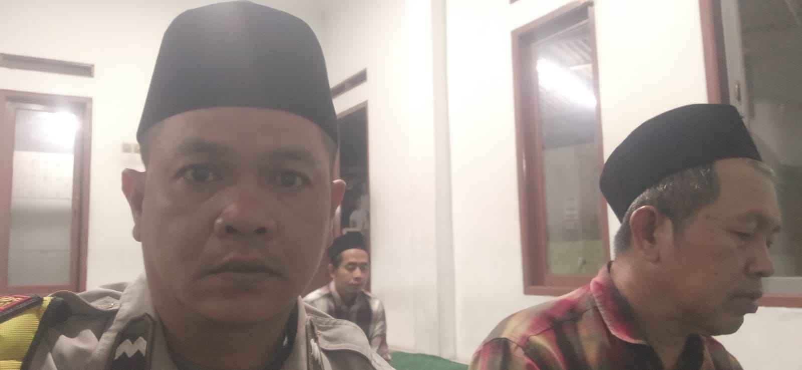 Personel Polsek Cikupa Laksanakan Subuh Keliling di Mushola Al Ikhlas Desa Pasir Jaya