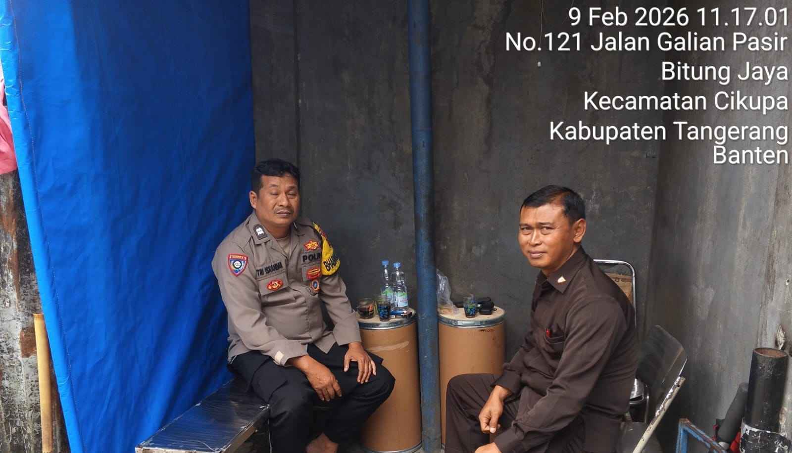 Bhabinkamtibmas Polsek Cikupa Sambangi Warga Desa Bitung Jaya, Pererat Sinergi Kamtibmas