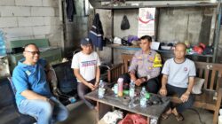 Bhabinkamtibmas Kelurahan Sukamulya Sambang Warga Antap Elang, Sampaikan Pesan Kamtibmas