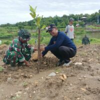 Mitigasi Bencana, Tiga Pilar di Kedungsumber Temayang Bojonegoro Tanam Ratusan Pohon Produktif
