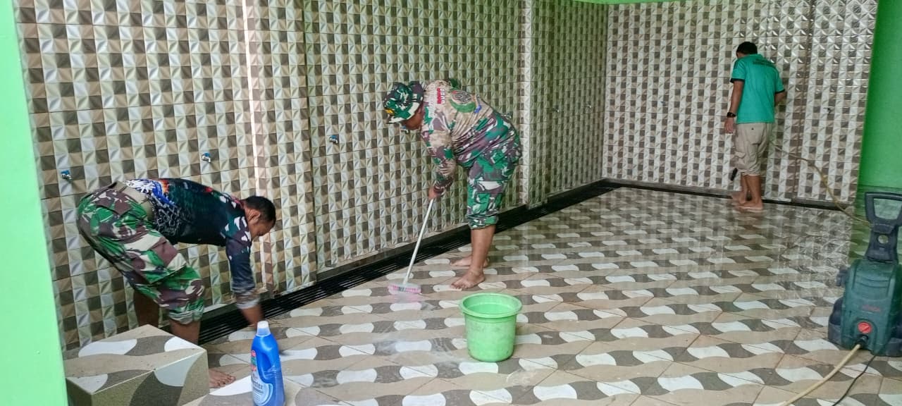 Sambut Ramadhan, Satgas TMMD dan Warga Bersihkan Masjid Agung Baiturrahim Sendawar Sambut Ramadhan, Satgas TMMD dan Warga Bersihkan Masjid Agung Baiturrahim Sendawar