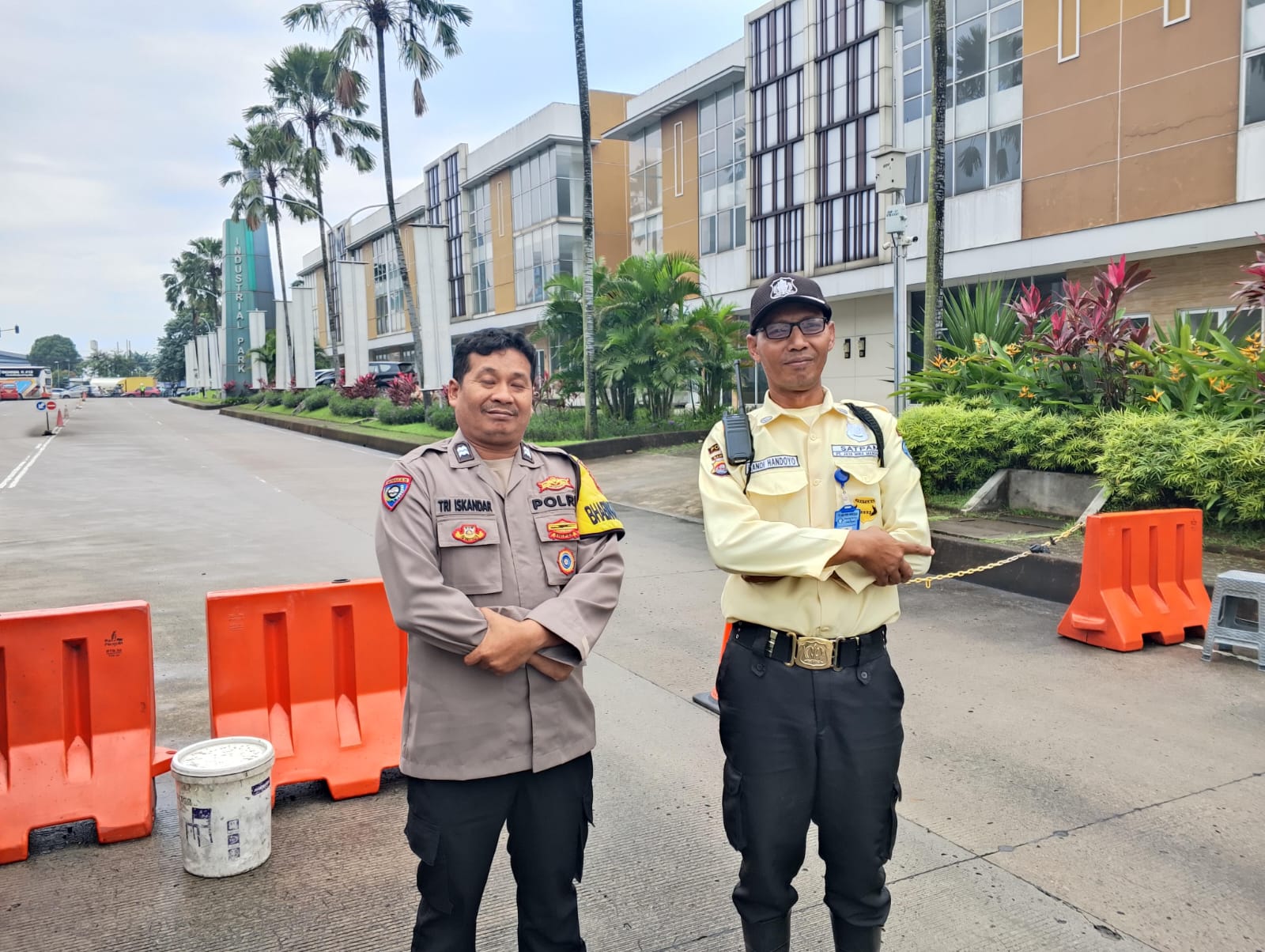 Bhabinkamtibmas Laksanakan Sambang di Kawasan Griya Idola Bitung Jaya