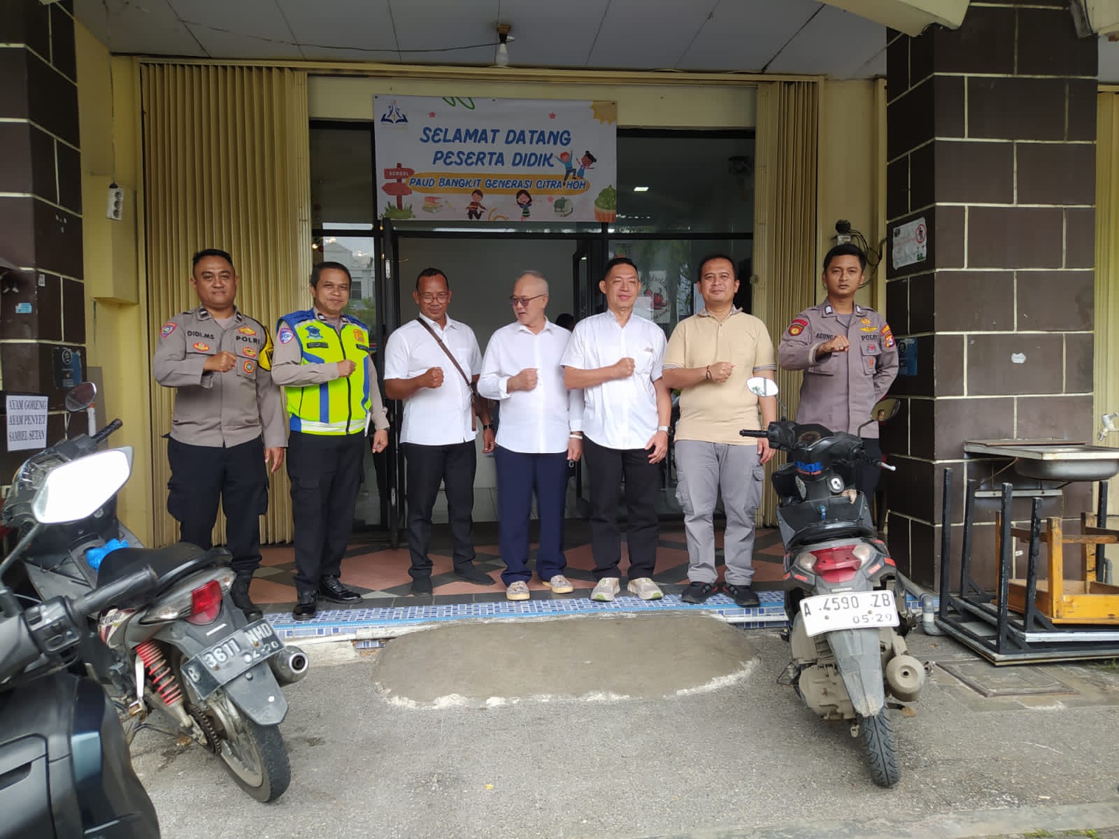 Polsek Cikupa Laksanakan Pengamanan Ibadah Minggu Umat Kristiani