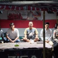 Bhabinkamtibmas Desa Bojong Sambang Pos Kamling, Sosialisasikan Layanan 110